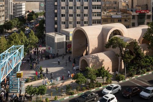 داستان معماری جدید یکی از خیابان های شلوغ تهران که جهانی شد